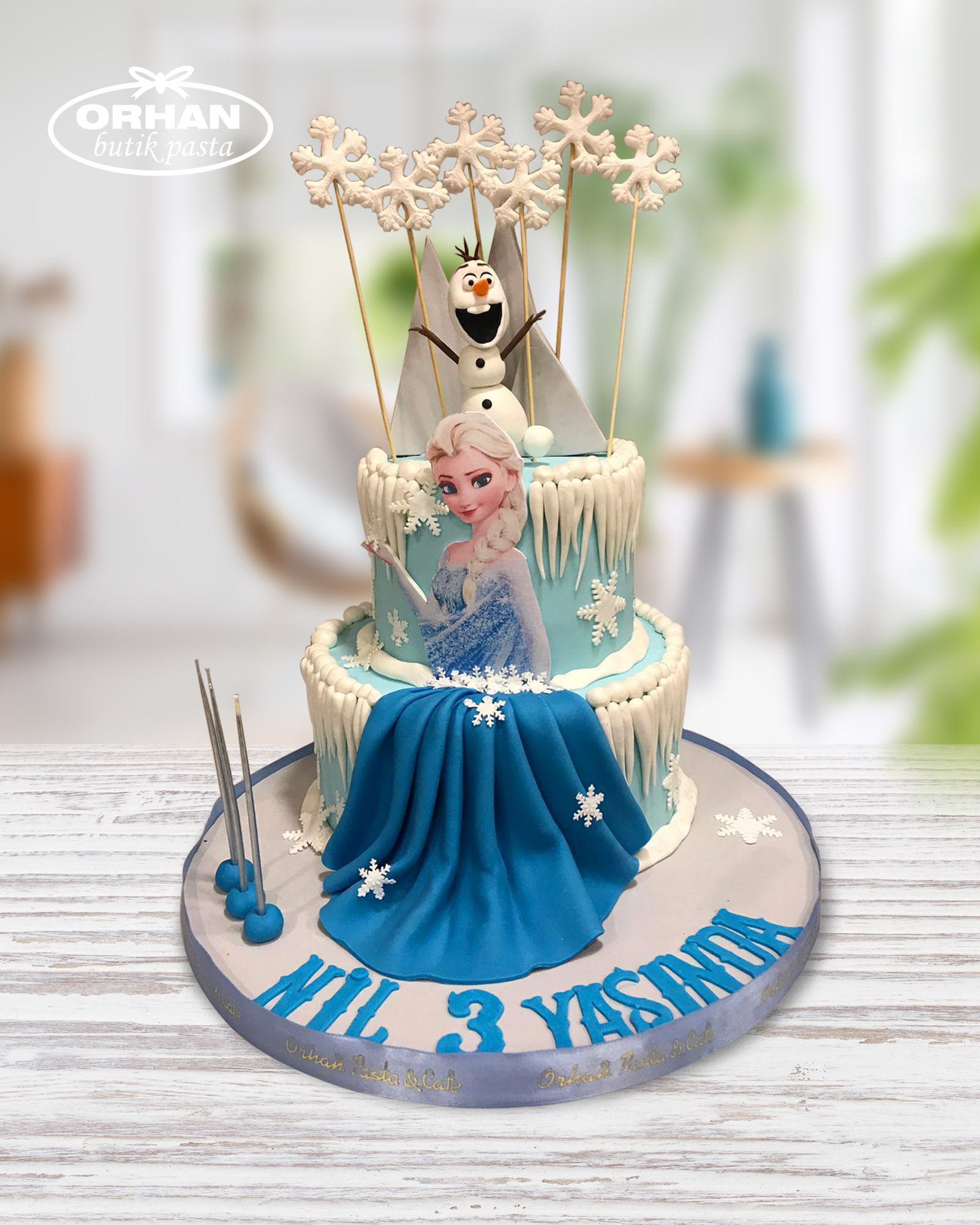 Karlar Ülkesi Kraliçesi Elsa Doğum Günü Pastası