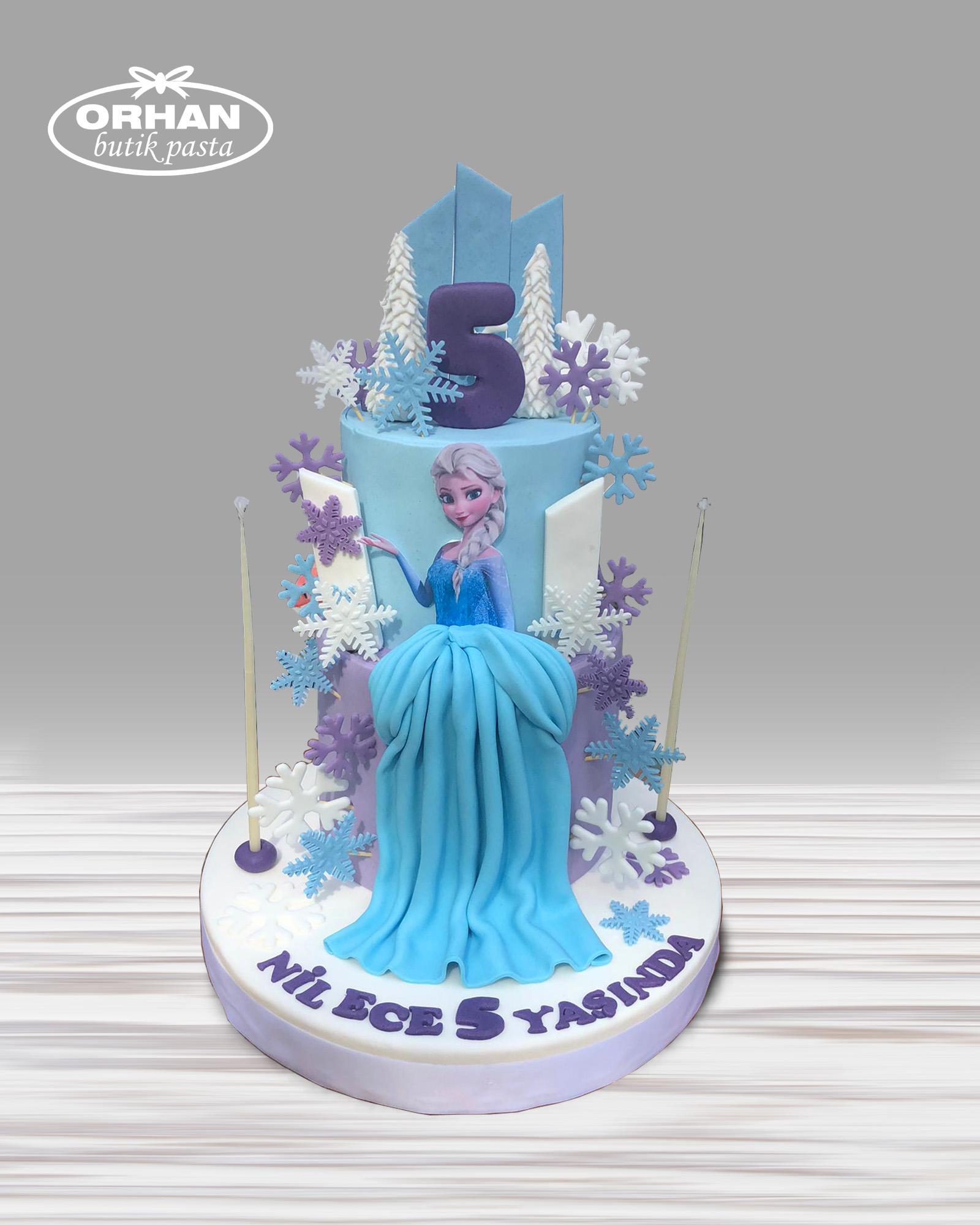 Elsa Tasarım Temalı Doğum Günü Pastası