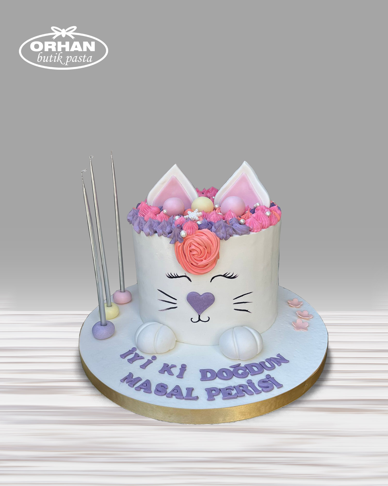 Kedi Temalı Kız Çocuk Doğum Günü Pastası