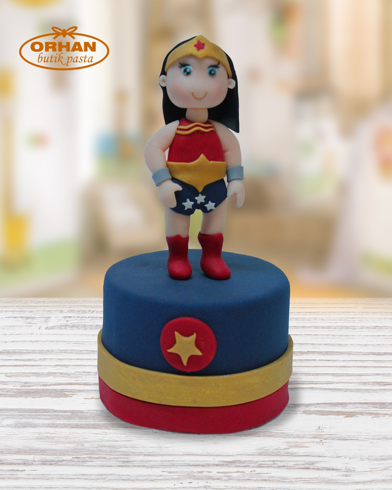 Wonder Woman Şekilli Tek Pasta